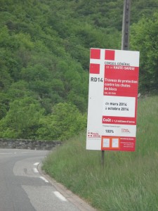 Route du Val de Fier: de nouveau 1,2 millions d’euros gaspillés pour la NON sécurisation de ce très dangereux itinéraire!